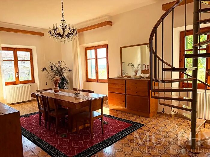 Casa con 9 locali in vendita in Via Roma, Aggius