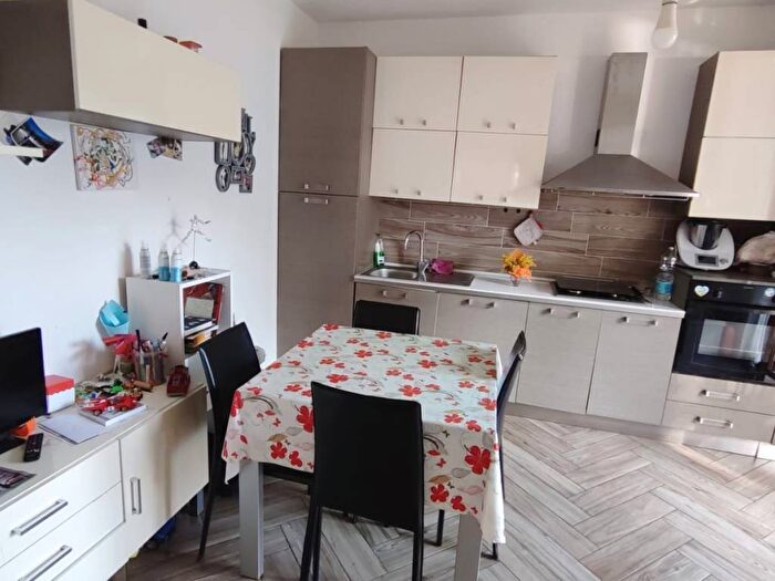 Appartamento bilocale in affitto in Via Alessandro Manzoni, Centro, Urgnano