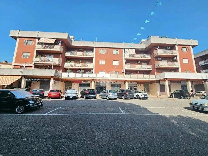 Appartamento quadrilocale in vendita in Viale Magna Grecia, Catanzaro