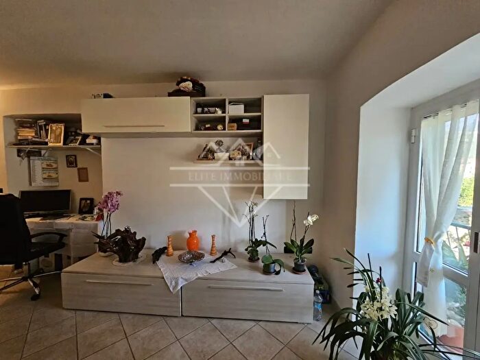 Appartamento bilocale in vendita in Carrara
