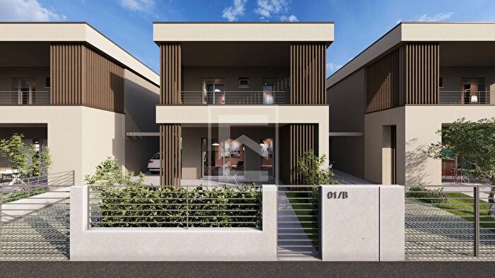 Casa quadrilocale in vendita in Via Posteghe, Manerba Del Garda