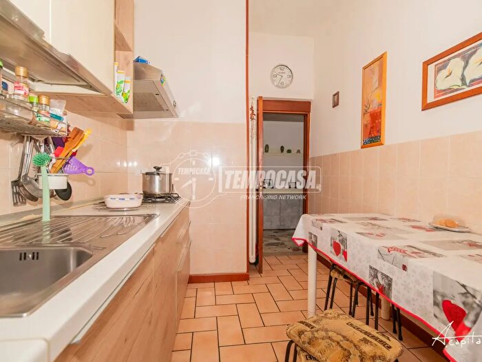 Appartamento trilocale in vendita in Via Antonio Cesari, Modena