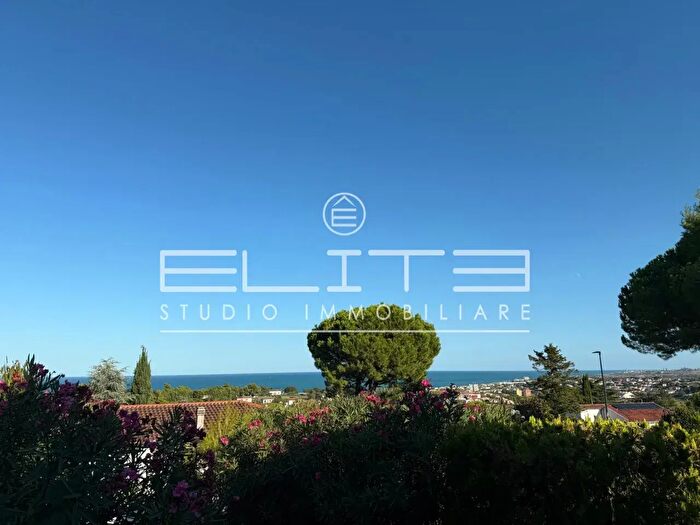 Casa quadrilocale in affitto in Numana