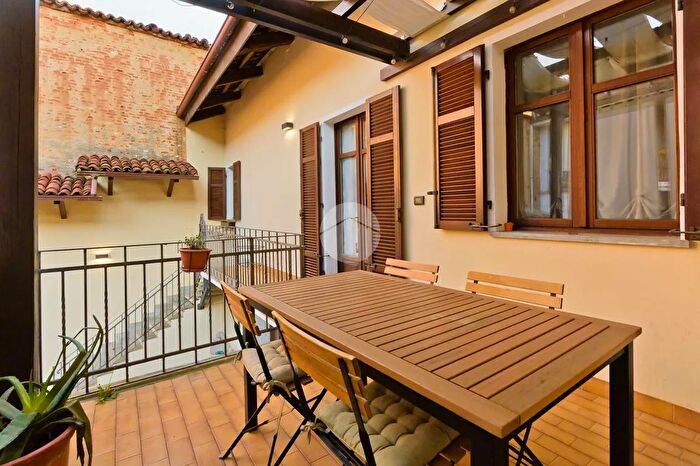 Appartamento trilocale in vendita in Via Moffa di Lisio, Bra