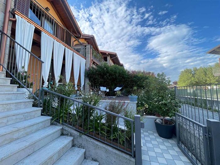 Case in Vendita e in Affitto - 3