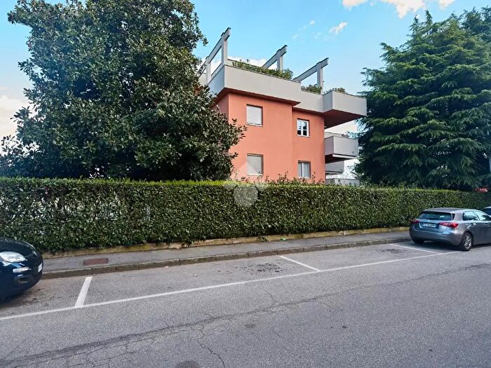 Appartamento trilocale in vendita in Via Gramsci, Zelo Buon Persico