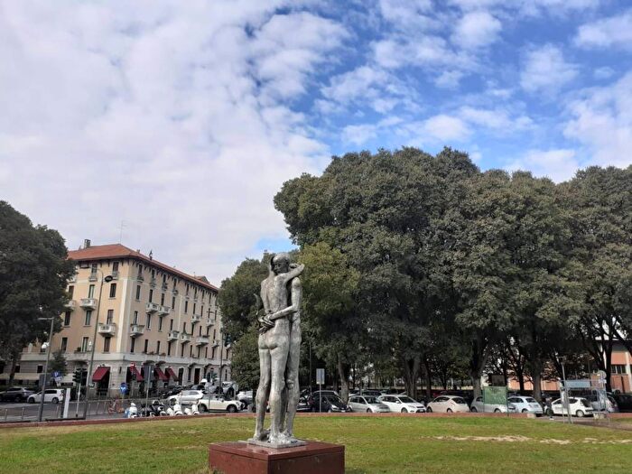 Appartamento bilocale in affitto in Via Spartaco, Montenero, Milano