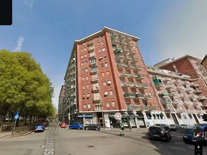 Appartamento quadrilocale in vendita in Corso Taranto, Torino