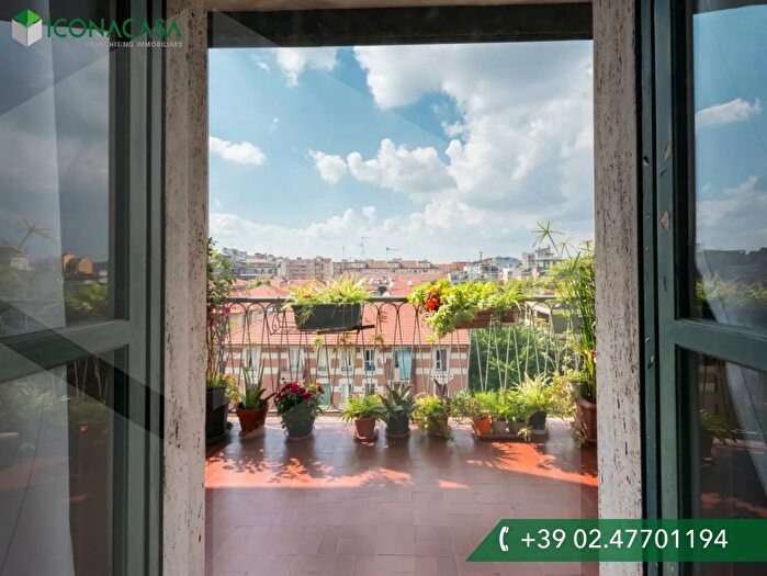 Appartamento quadrilocale in vendita in Via Gran San Bernardo, Milano