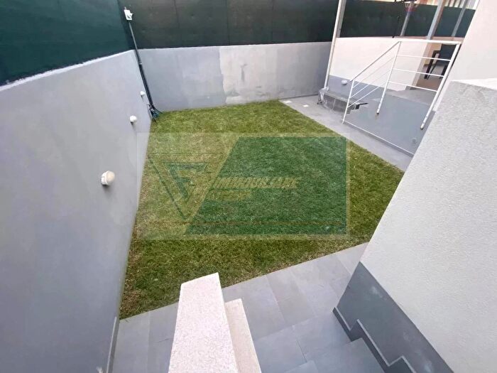 Casa con 5 locali in vendita in Siracusa