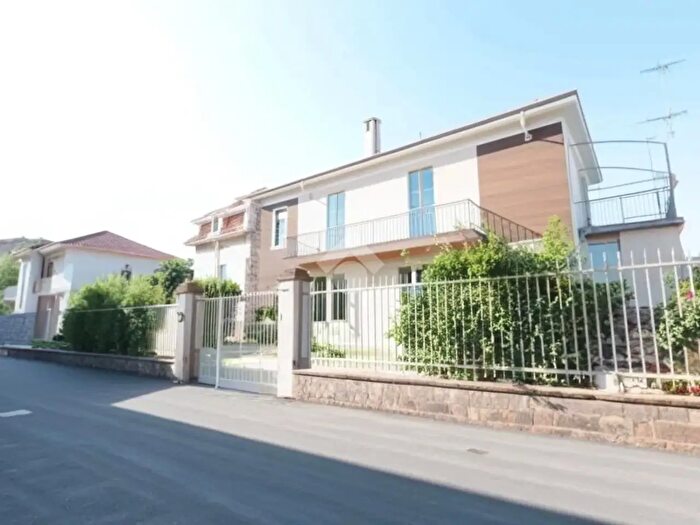 Casa con 6 locali in vendita in Via Sebastiano Gaeta, Alessandria