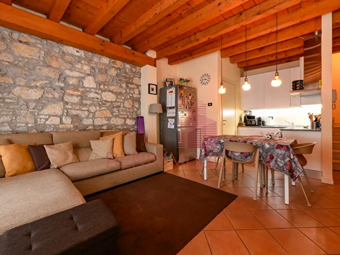 Casa trilocale in vendita in Viale Sant'Eufemia, Brescia
