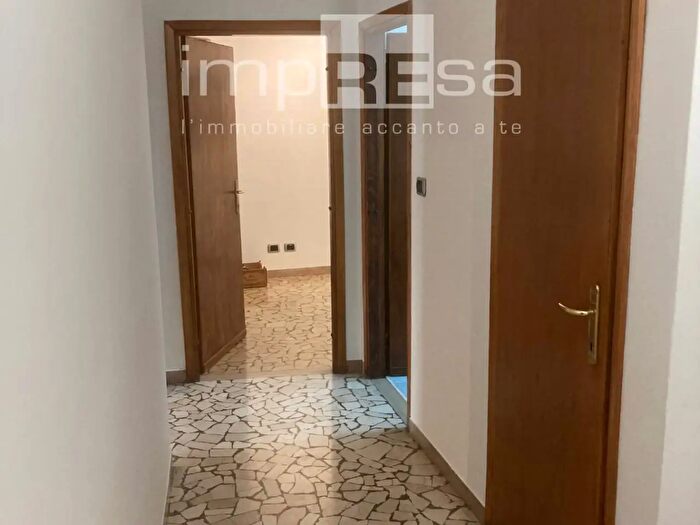Appartamento con 5 locali in vendita in Via Antonio Olivi, Venezia