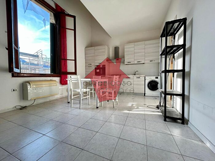 Appartamento bilocale in vendita in Curtatone E Montanara, Empoli