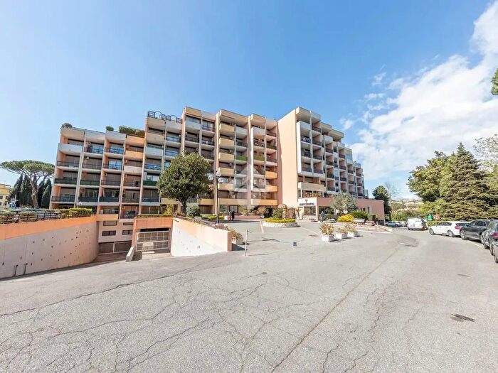 Appartamento bilocale in vendita in Appartamento Via Aurelia, Roma