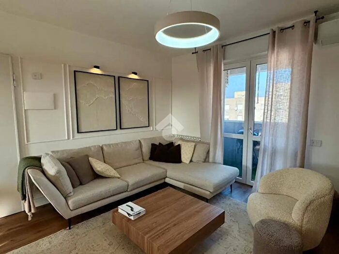 Appartamento trilocale in affitto in Via II Giugno, Buccinasco