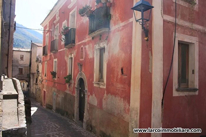 Appartamento quadrilocale in vendita in Via Roma Maierà Cosenza, Grisolia