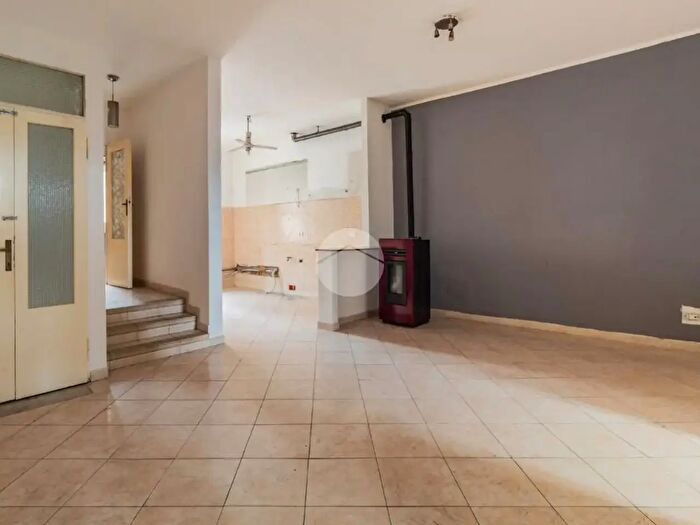 Appartamento trilocale in vendita in Via Cesare Battisti, Gallese