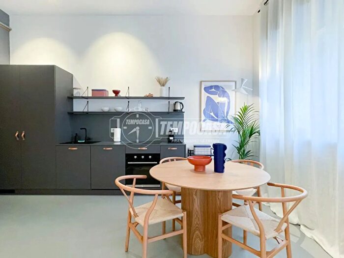 Appartamento bilocale in vendita in Via Conte Rosso T, Milano