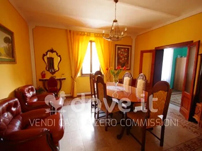 Casa con 6 locali in vendita in Via di Collazzi Snc, Montepulciano