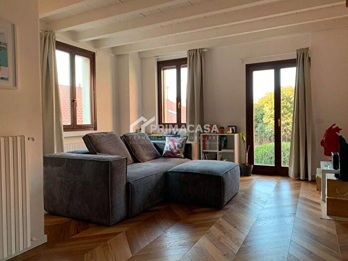 Appartamento trilocale in affitto in Milano