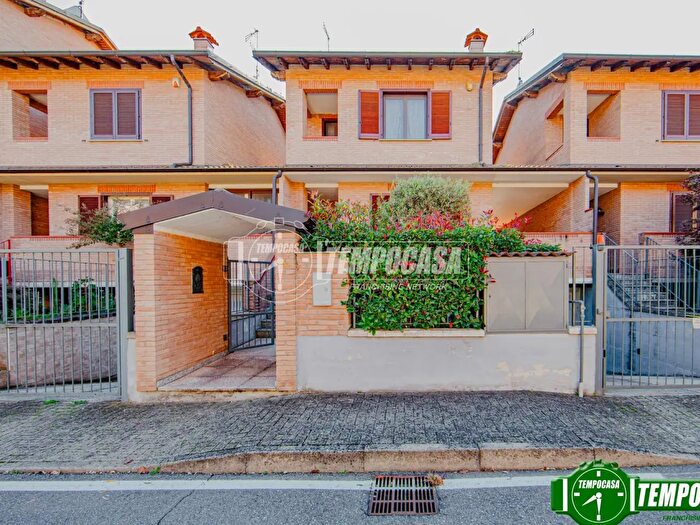 Casa quadrilocale in vendita in Via Verdi, Cura Carpignano