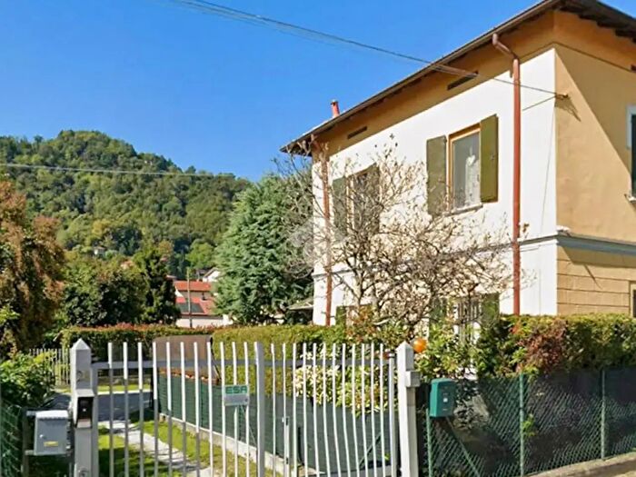 Casa quadrilocale in vendita in Via Statale, Airuno