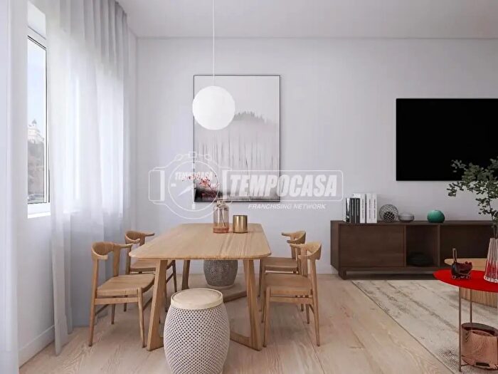 Appartamento trilocale in vendita in Via Fiume, Saronno