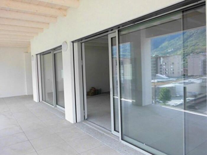 Appartamento quadrilocale in vendita in Via Tonale, Sondrio