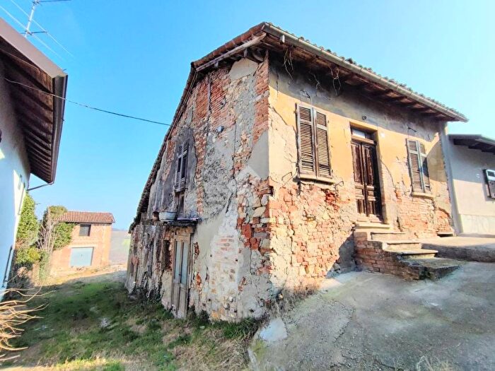Casa con 6 locali in vendita in VIA SAN VENANZIO, Centro, Sarezzano