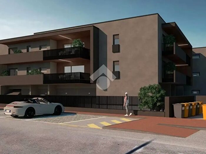 Appartamento quadrilocale in vendita in Via Torre, Fiesso D'Artico