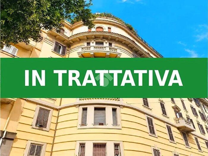 Appartamento quadrilocale in vendita in Via Chiana, Roma