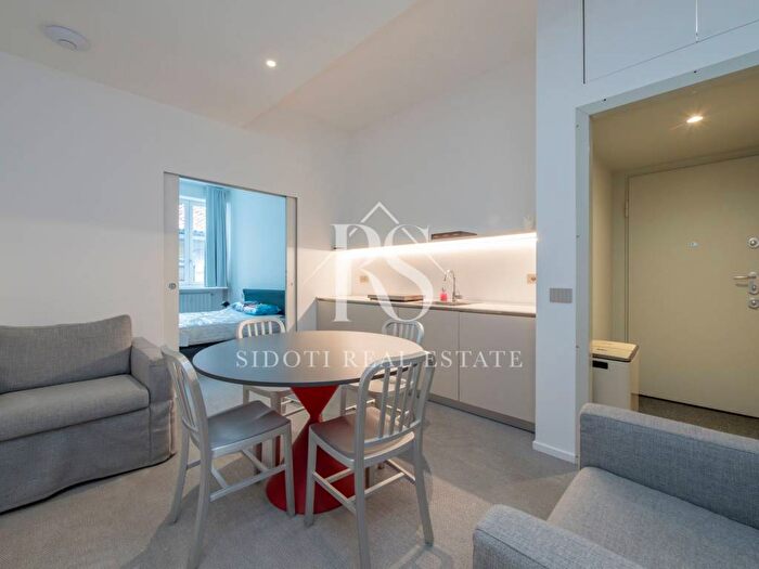 Appartamento bilocale in affitto in Via dellUnione, Duomo, Milano