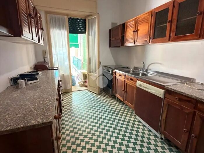 Appartamento quadrilocale in vendita in Via Giandomenico Romagnosi, Firenze