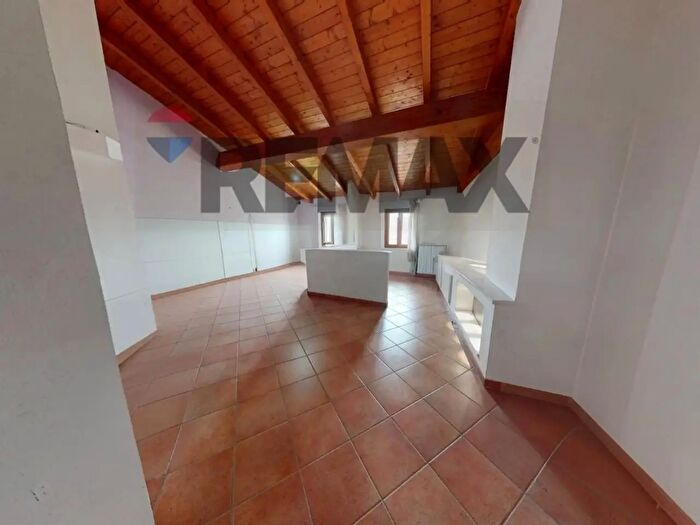 Appartamento trilocale in vendita in Via Costanza Baglioni, Cannara