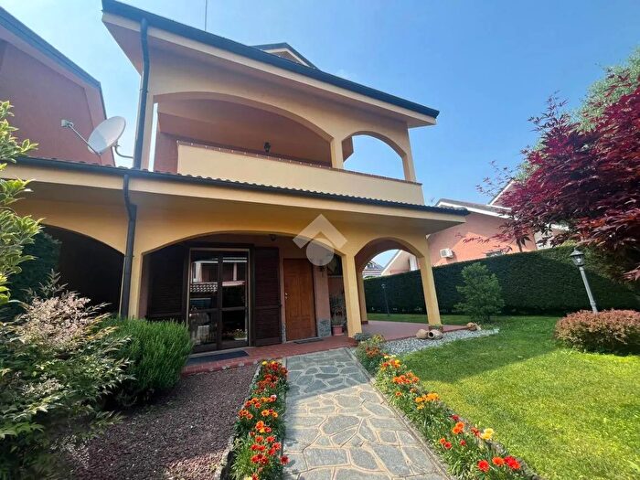 Casa con 6 locali in vendita in Via Giovanni XXIII, San Maurizio Canavese