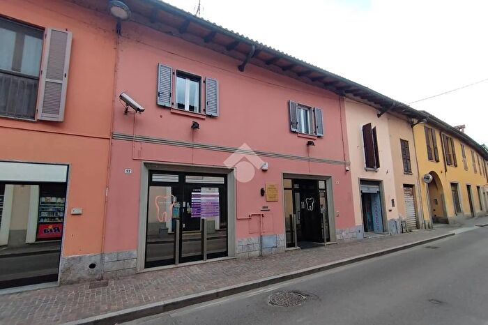 Appartamento trilocale in vendita in Via Dante Alighieri, Trezzo SullAdda