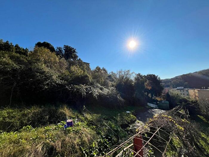 Appartamento quadrilocale in affitto in Salita Gioventina, Pontedecimo, Genova