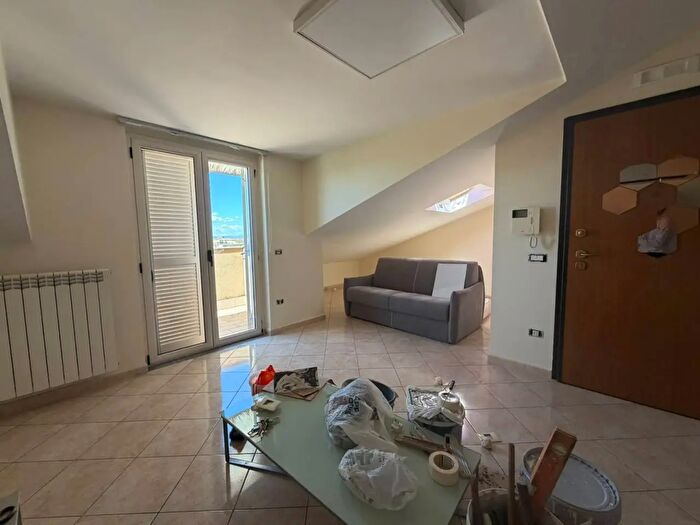 Appartamento quadrilocale in affitto in Via Pietro Musone, Casapulla