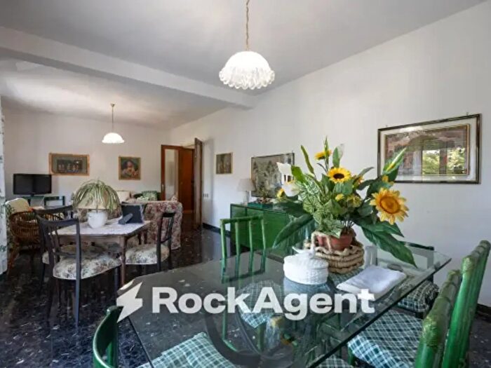 Appartamento con 5 locali in vendita in Via Sarzanese, Lucca