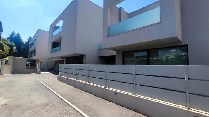 Appartamento con 5 locali in vendita in Piazza Roma, Mariano Comense