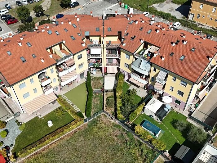 Appartamento bilocale in vendita in Via Venezia, Colognola Ai Colli
