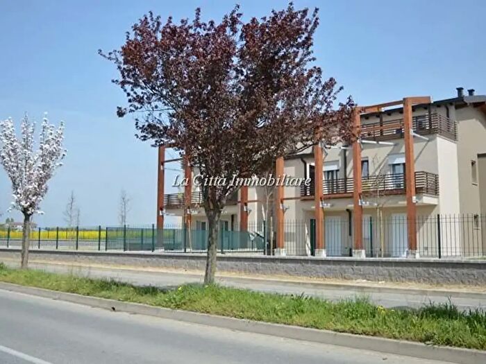 Appartamento bilocale in affitto in Via Monte San Gabriele, Novara