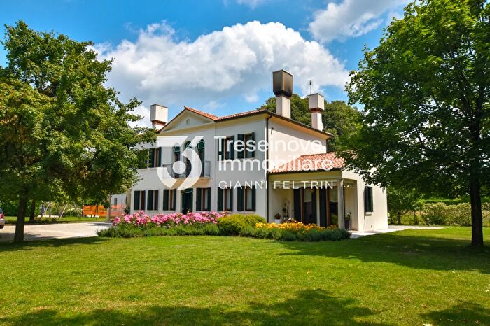 Casa con 5 locali in vendita in Via Postumia Romana, Paese