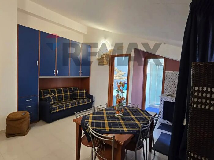 Appartamento trilocale in vendita in Via Spiaggia, Mascali