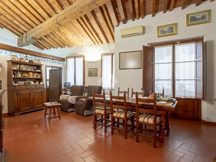 Appartamento quadrilocale in vendita in Via dei Neri, Firenze