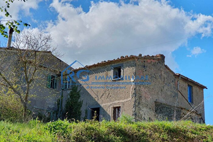 Casa con 8 locali in vendita in Località Monterado, Bagnoregio