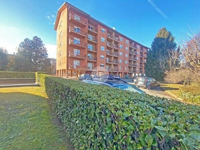 Appartamento con 5 locali in vendita in Via Luigi Einaudi, Pinerolo