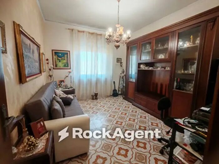 Appartamento trilocale in vendita in Via Luigi Vanvitelli, Siracusa