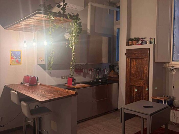 Appartamento bilocale in affitto in Via Ugo Bassi, Isola, Milano